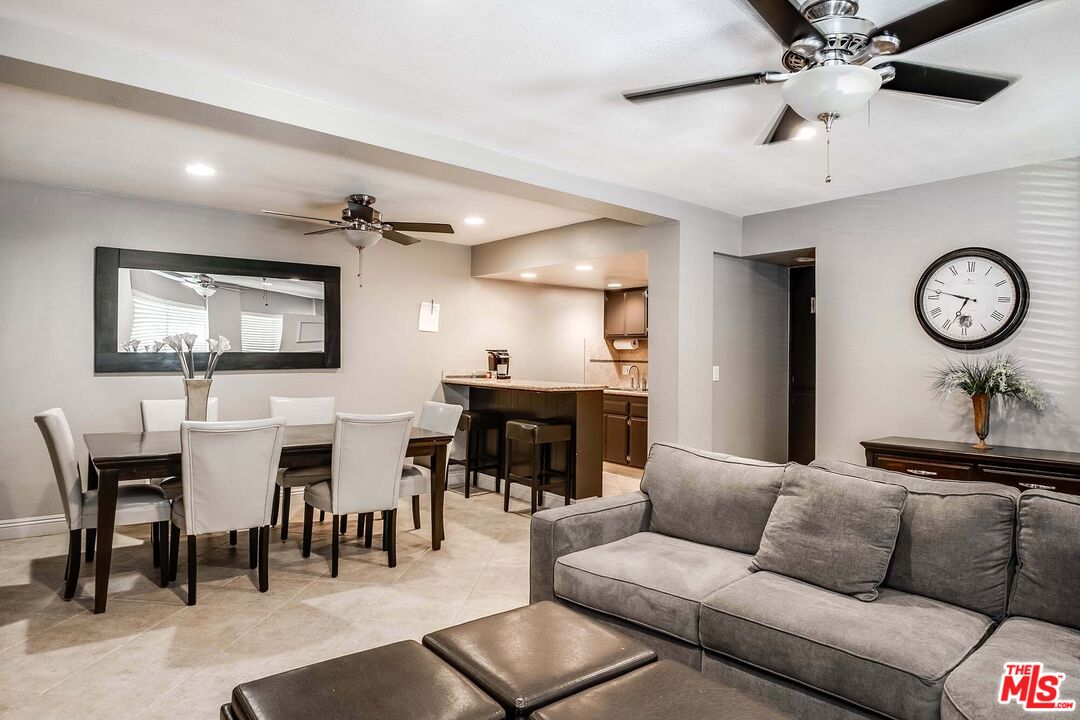 222 N Rose St Unit: 406