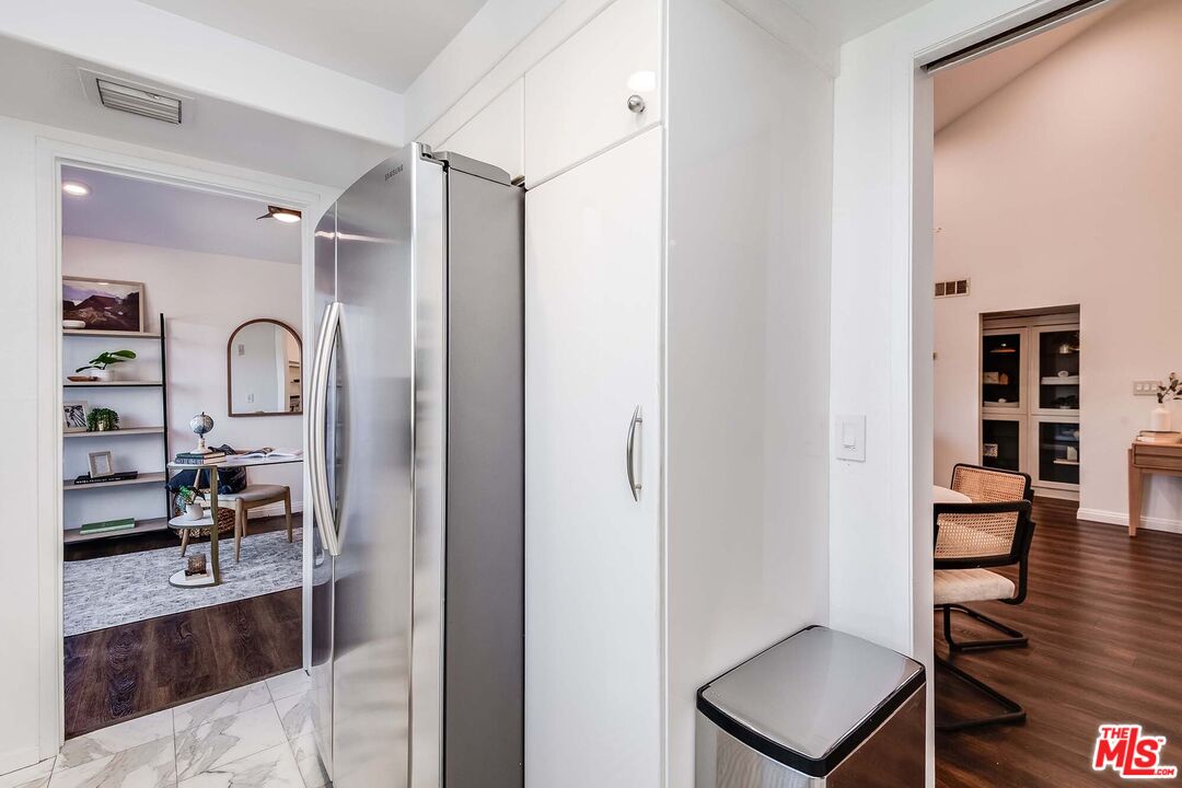 222 N Rose St Unit: 406