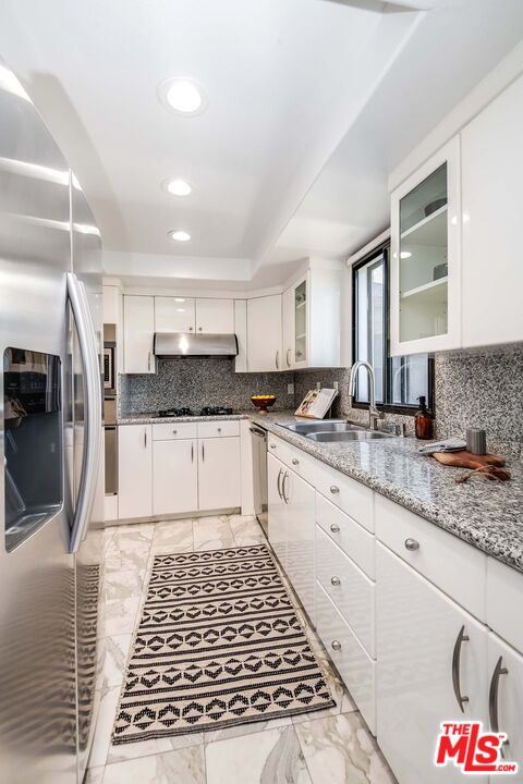 222 N Rose St Unit: 406