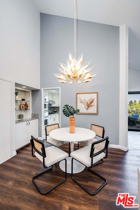 222 N Rose St Unit: 406