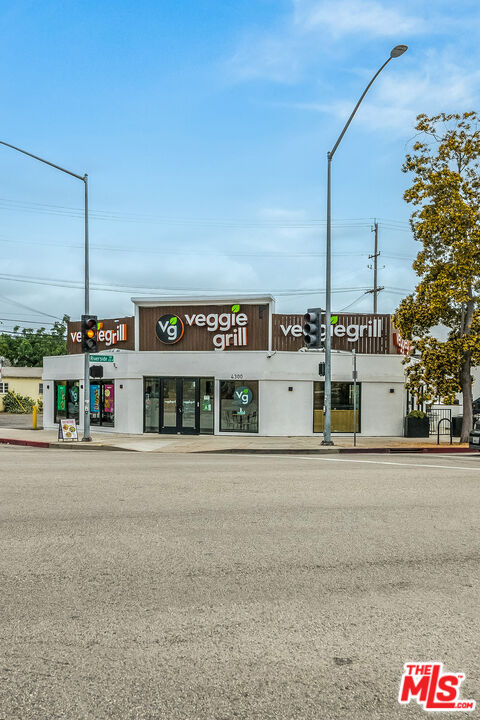 222 N Rose St Unit: 406