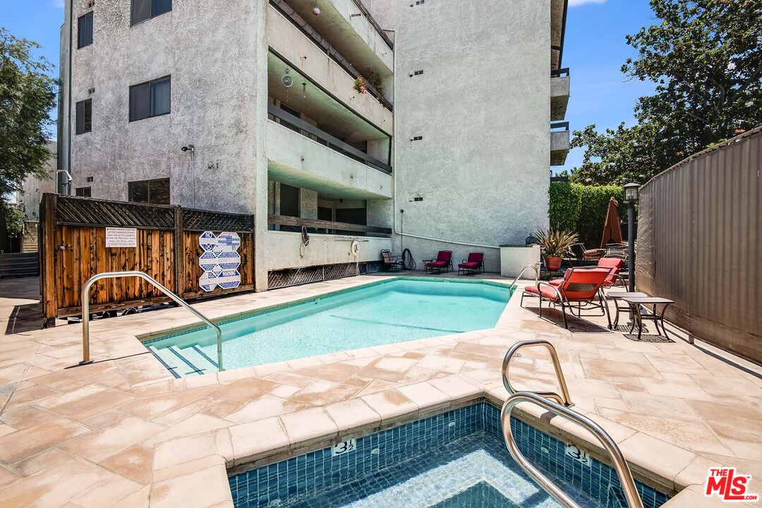 222 N Rose St Unit: 406