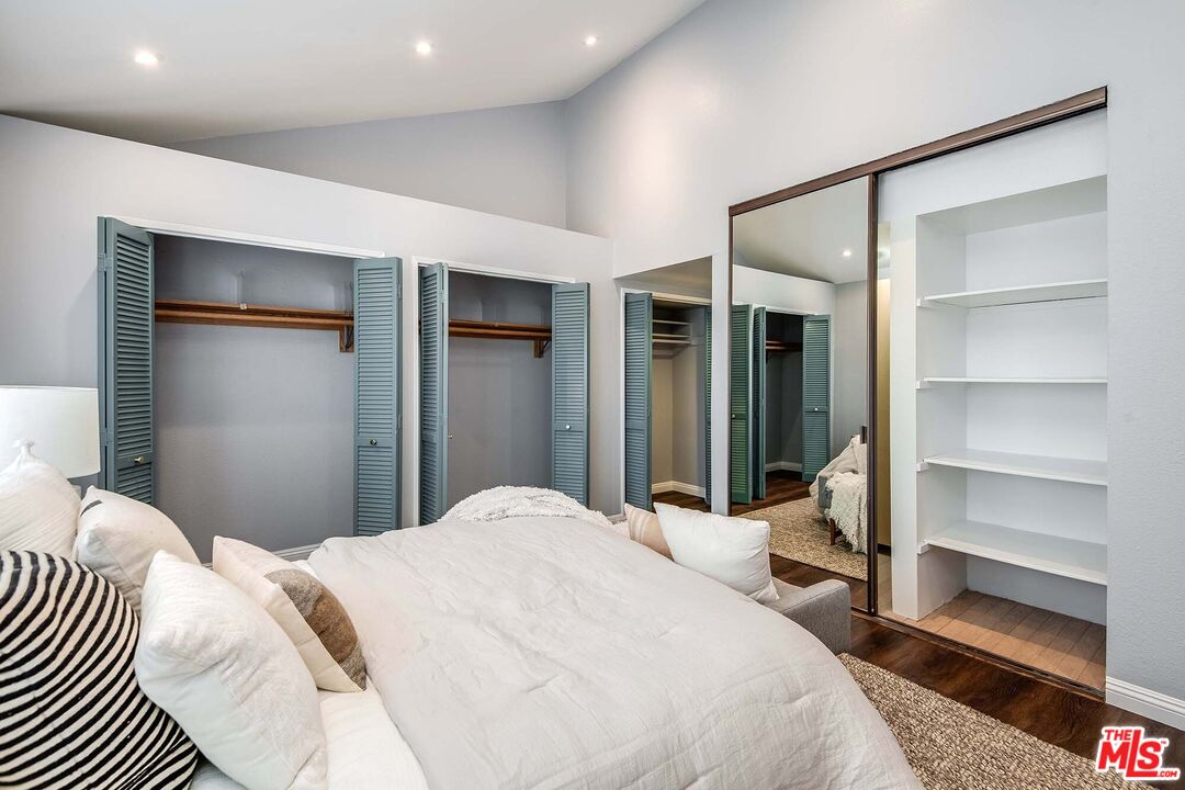 222 N Rose St Unit: 406