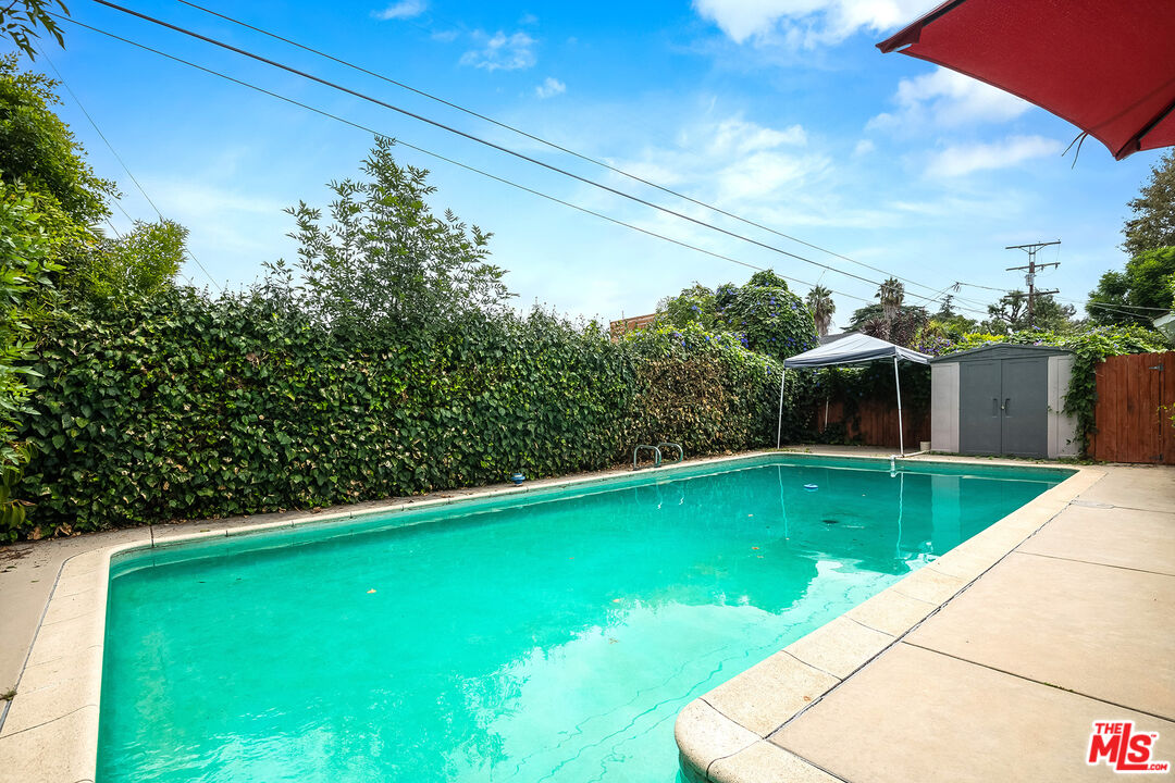 4946 Sunnyslope Ave
