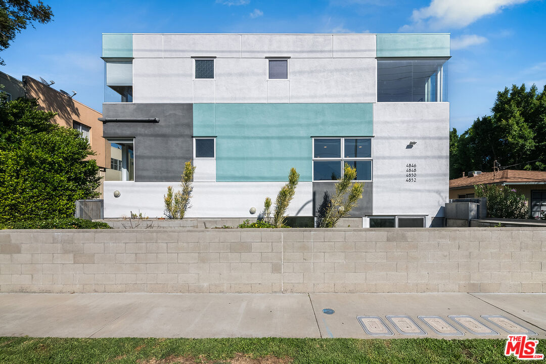 4852 Coldwater Canyon Ave