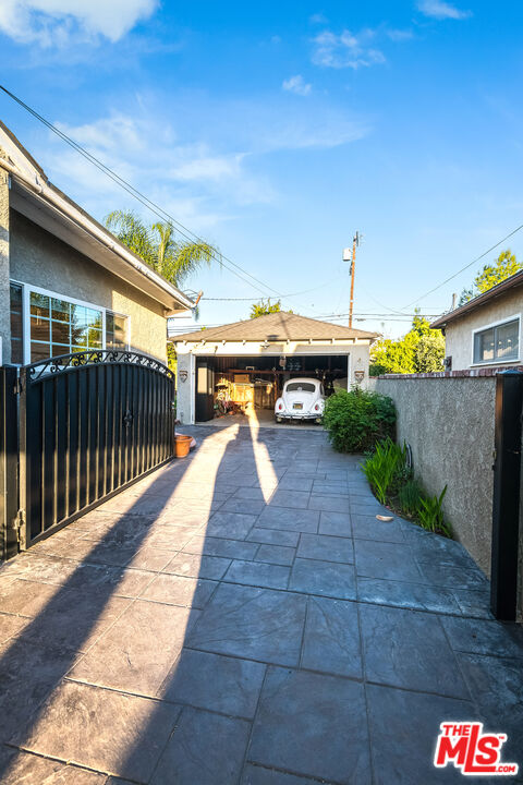 6330 Craner Ave