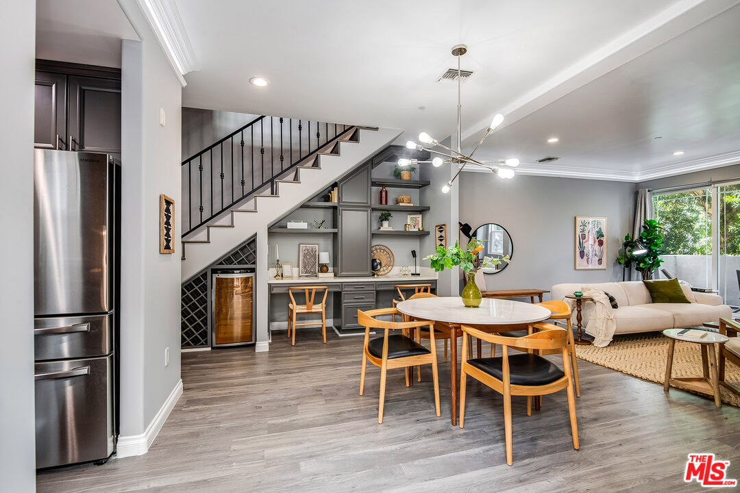220 N Valley St Unit: 101
