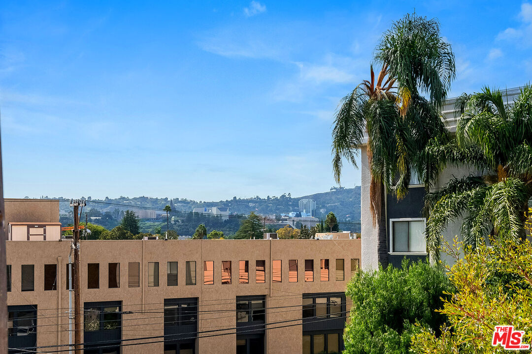 220 N Valley St Unit: 101