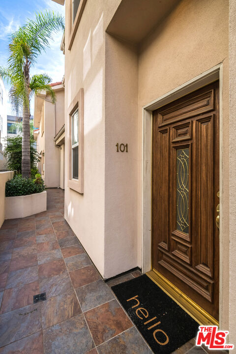 220 N Valley St Unit: 101