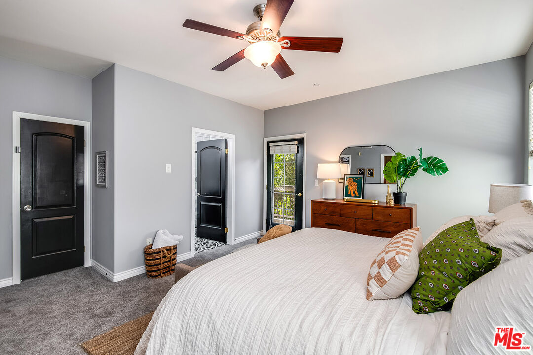 220 N Valley St Unit: 101