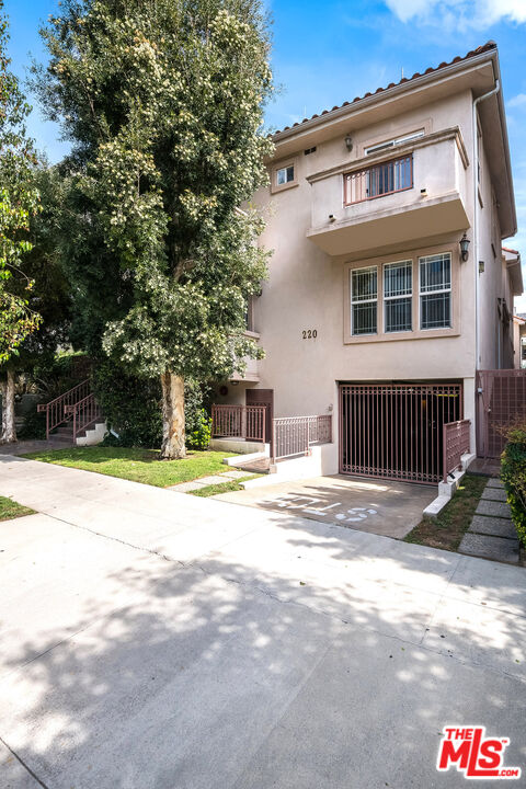 220 N Valley St Unit: 101