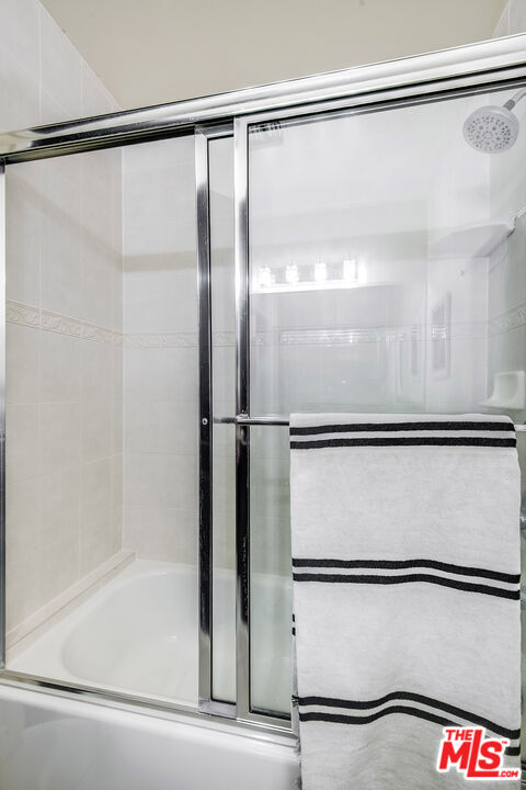 220 N Valley St Unit: 101