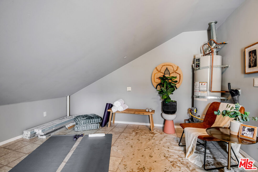 220 N Valley St Unit: 101