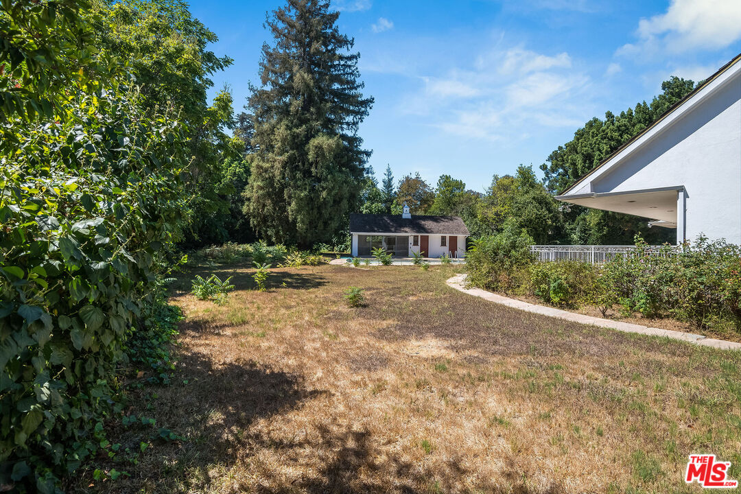 4343 Forman Ave