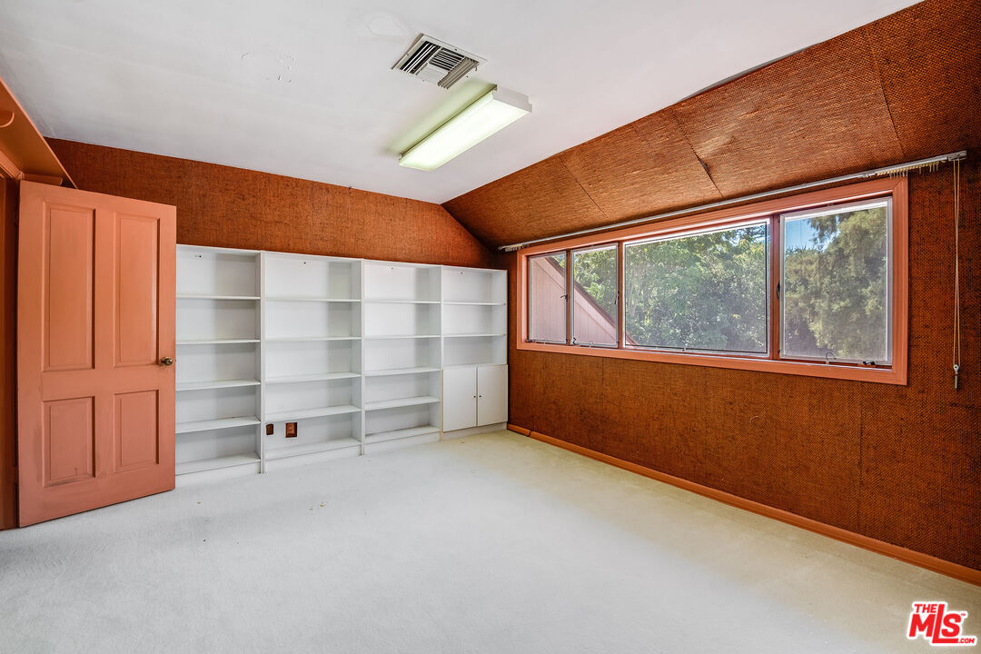 4343 Forman Ave