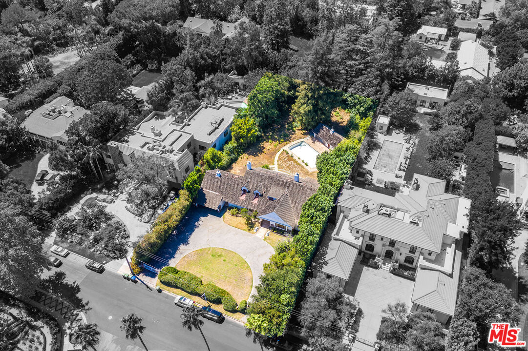 4343 Forman Ave
