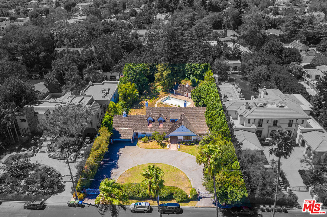 4343 Forman Ave