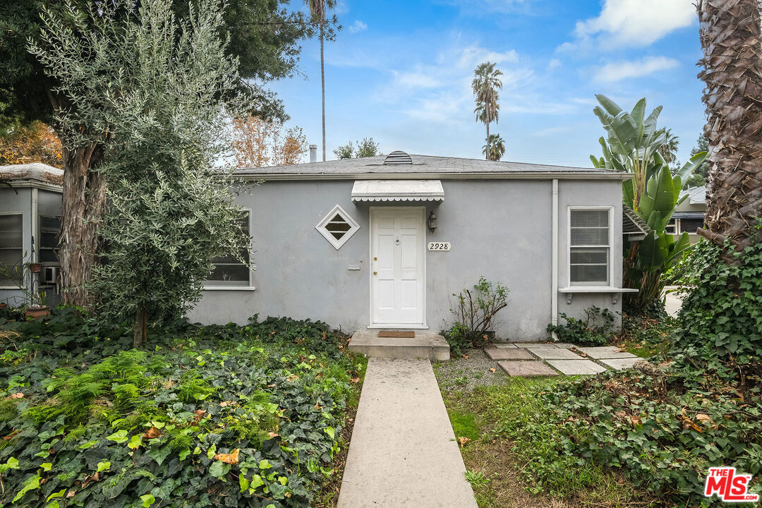 2924 W Riverside Dr