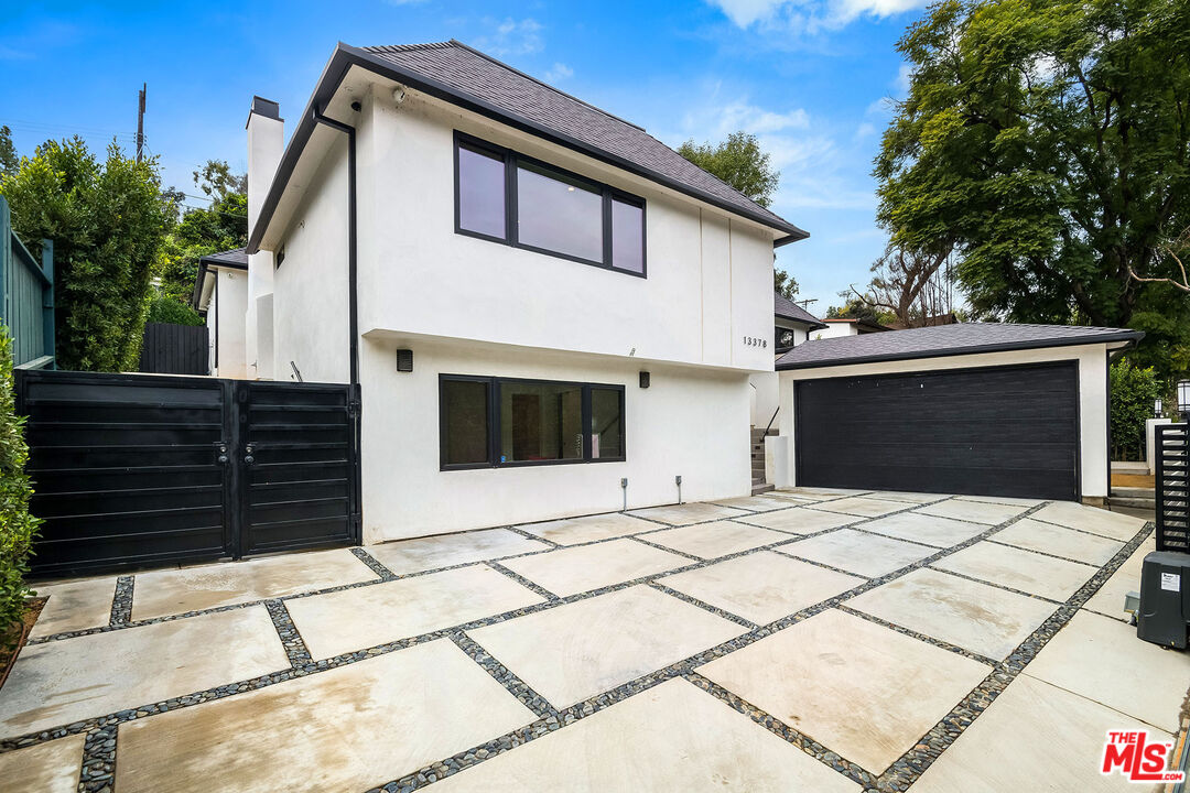 13378 Contour Dr