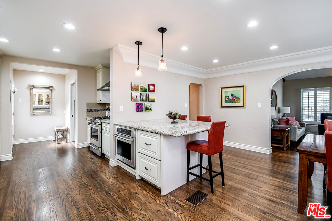 2201 W Clark Ave