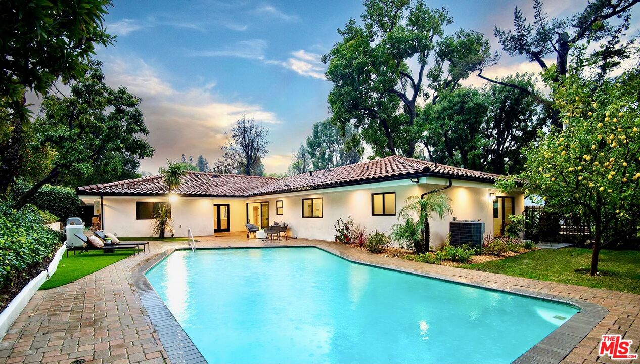4301 Bergamo Dr