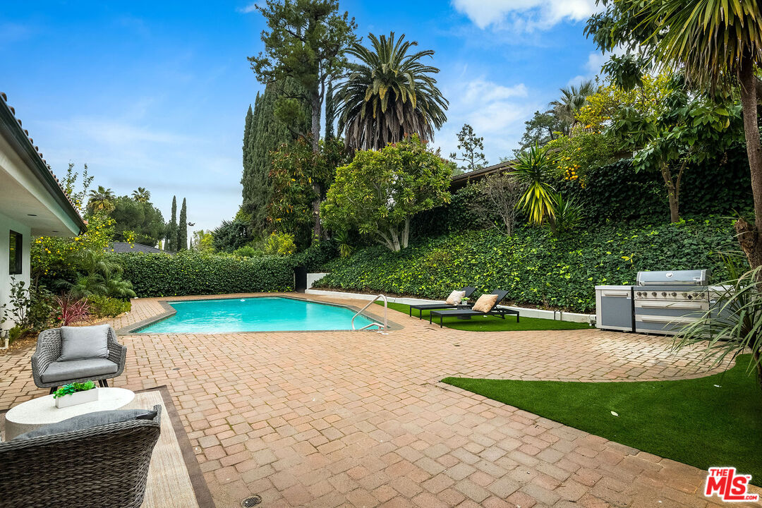 4301 Bergamo Dr