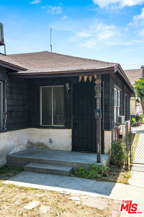1217 N Cordova St