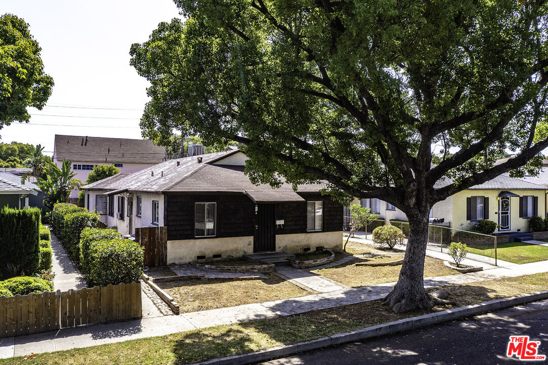 1217 N Cordova St