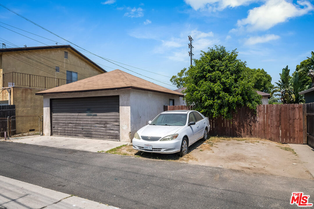 1217 N Cordova St