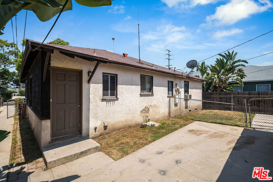 1217 N Cordova St