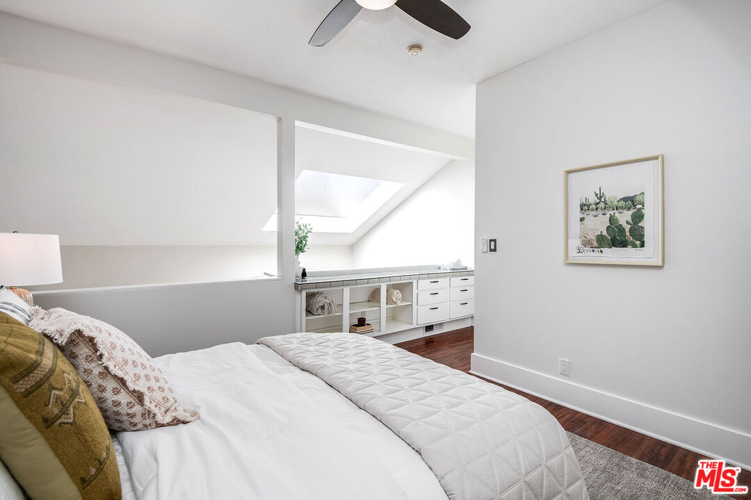 13331 Moorpark St Unit: 332