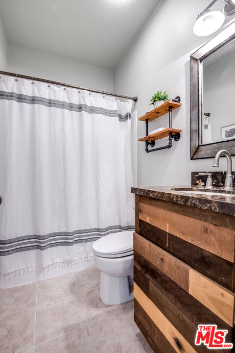 13331 Moorpark St Unit: 332