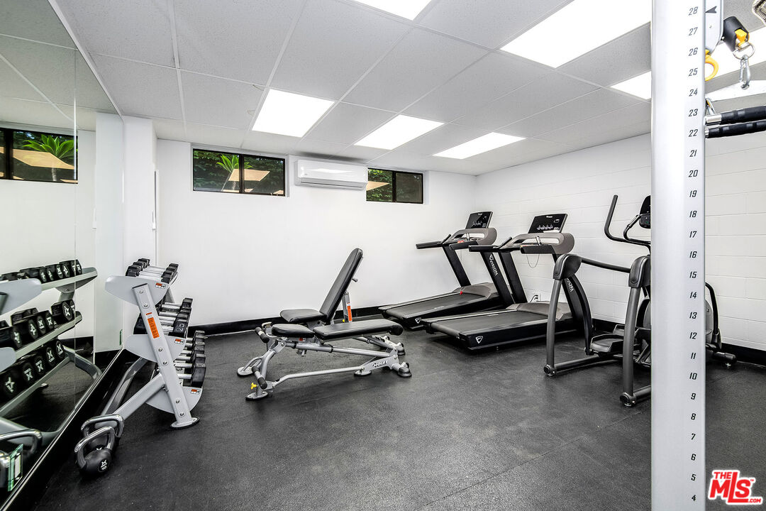 13331 Moorpark St Unit: 332