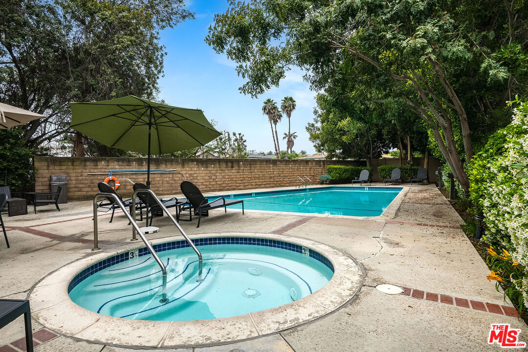 13331 Moorpark St Unit: 332