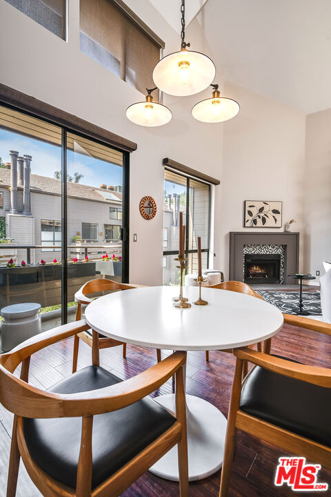 13331 Moorpark St Unit: 332