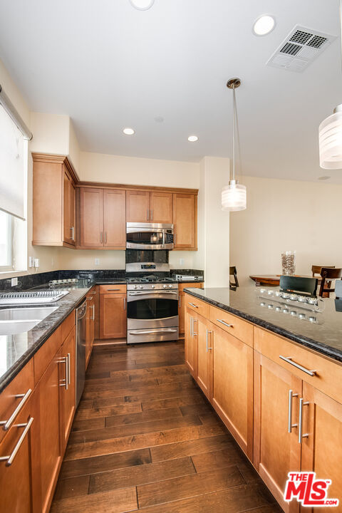 6507 La Mirada Ave