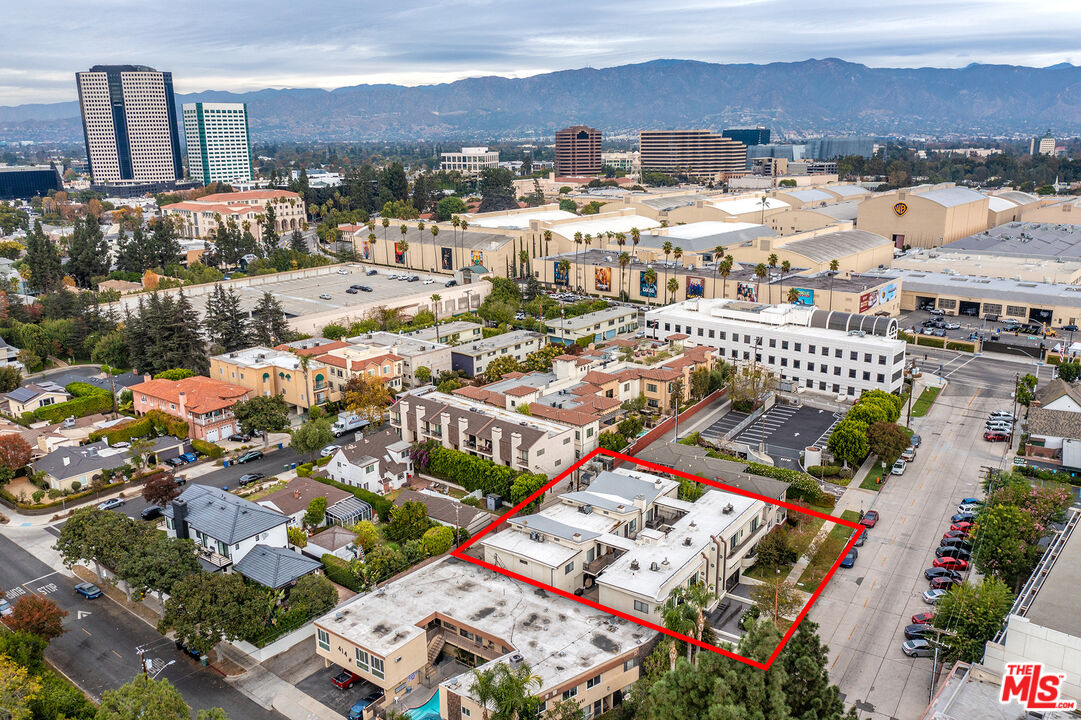 4447 W Lakeside Dr Unit: 202