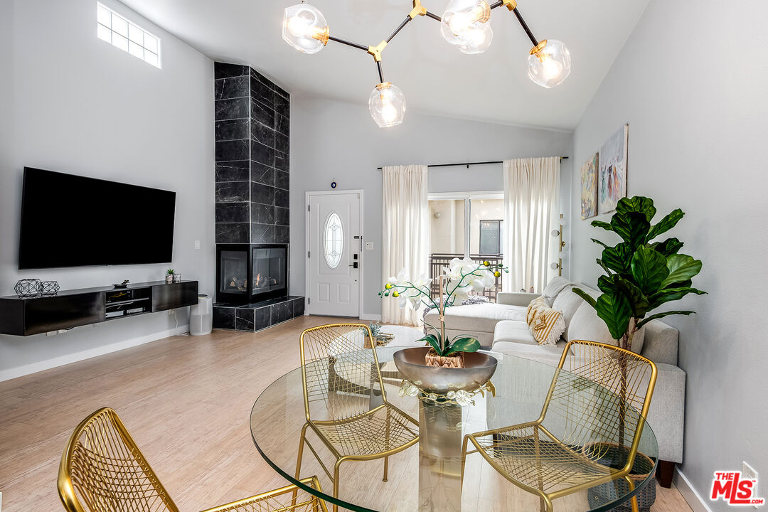 4447 W Lakeside Dr Unit: 202