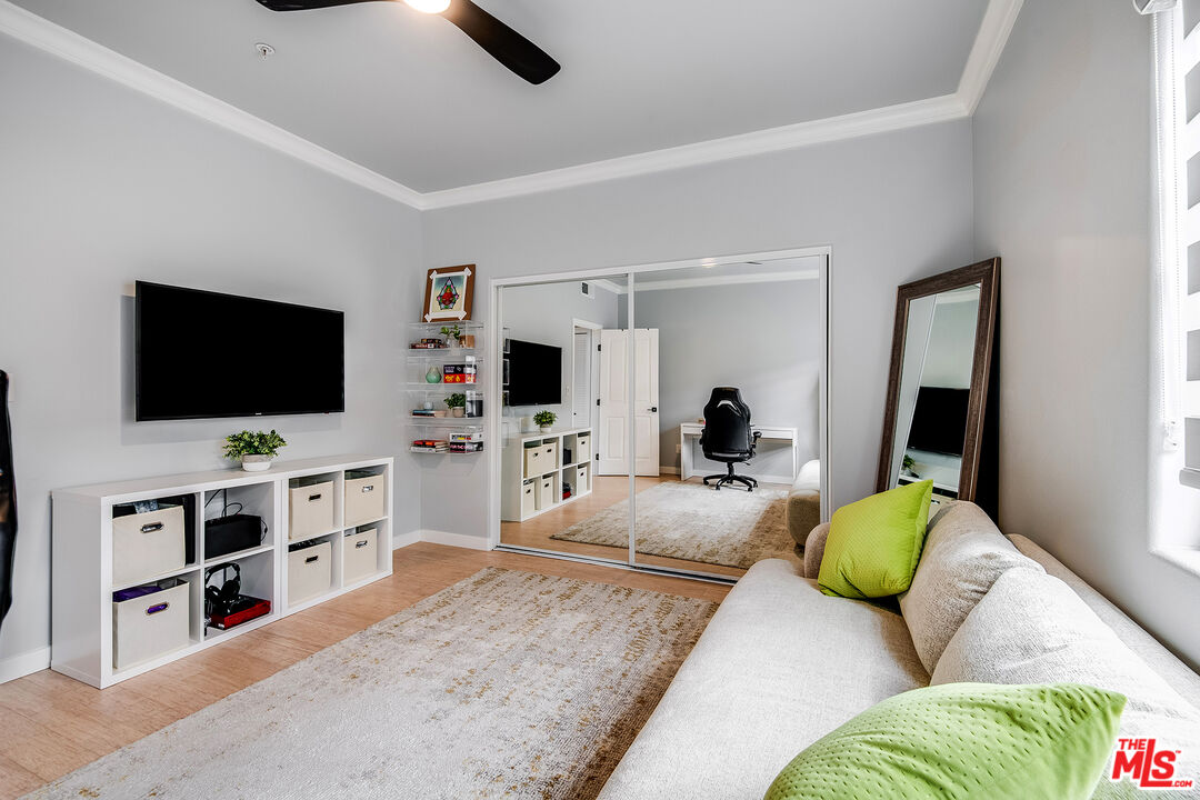 4447 W Lakeside Dr Unit: 202