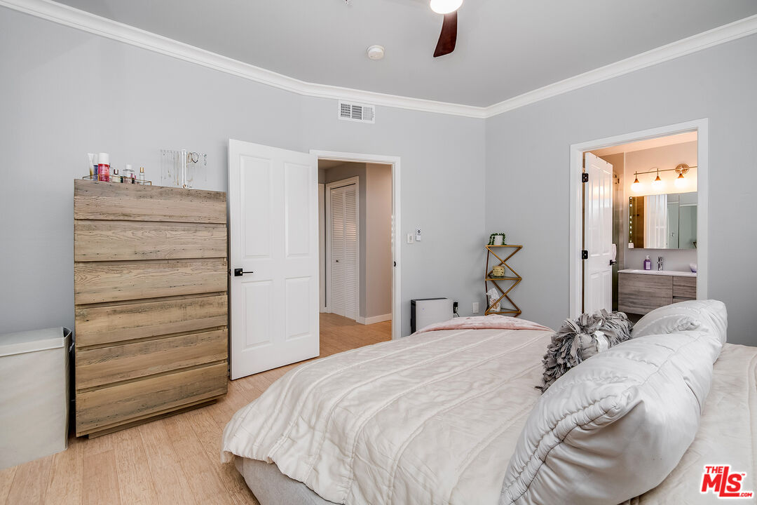 4447 W Lakeside Dr Unit: 202