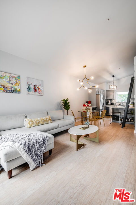 4447 W Lakeside Dr Unit: 202