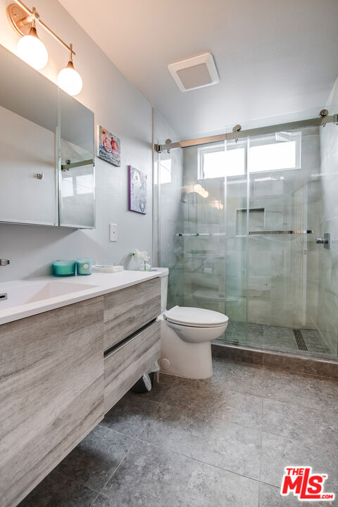 4447 W Lakeside Dr Unit: 202