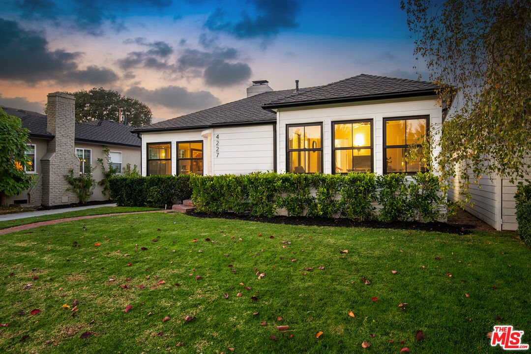 4227 Warner Blvd