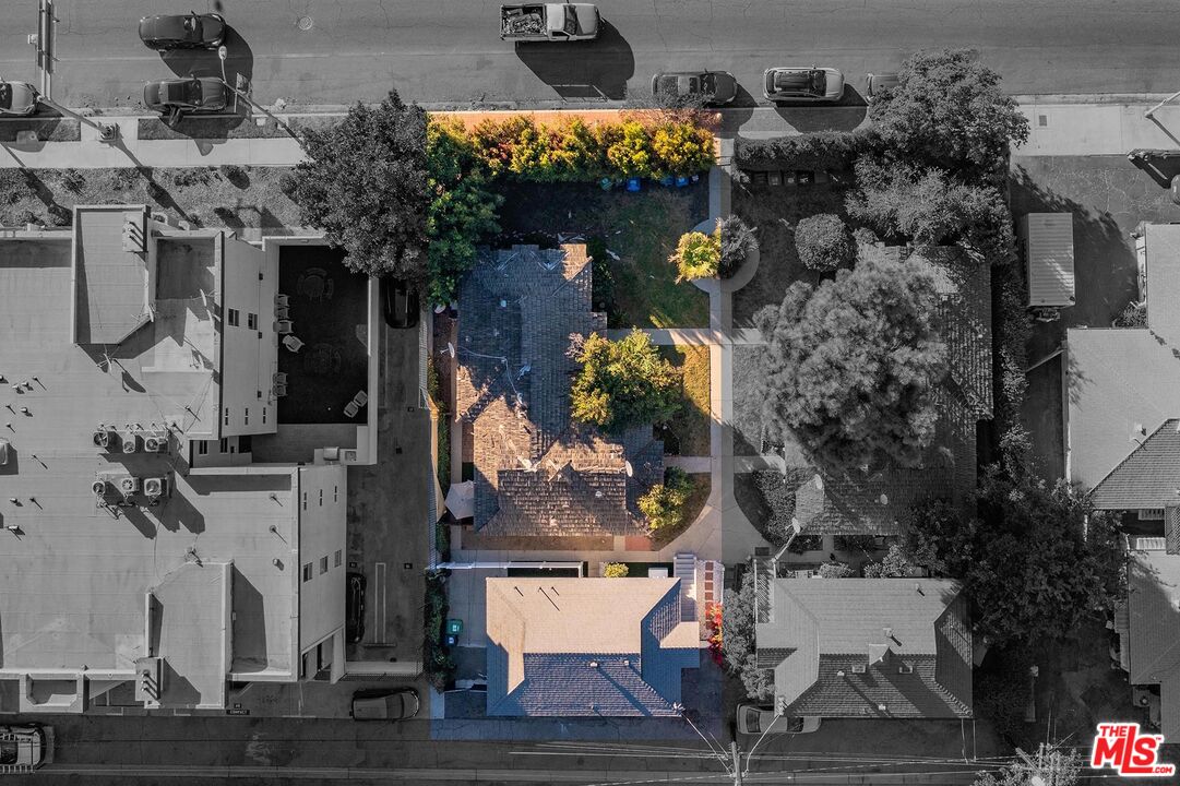 4522 Laurel Canyon Blvd