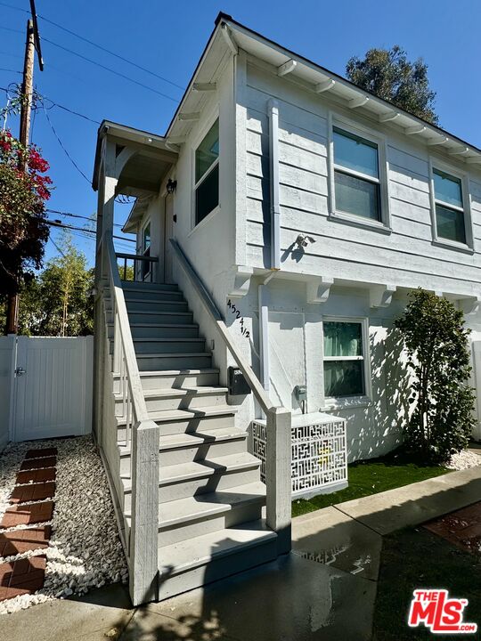 4522 Laurel Canyon Blvd
