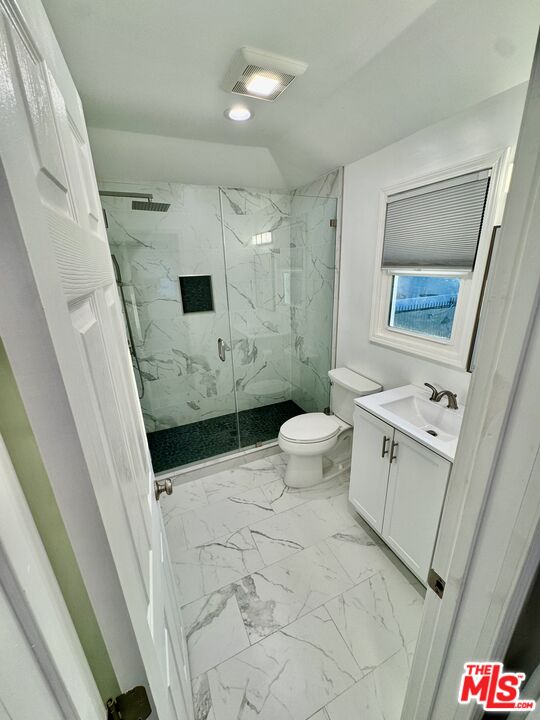 4522 Laurel Canyon Blvd