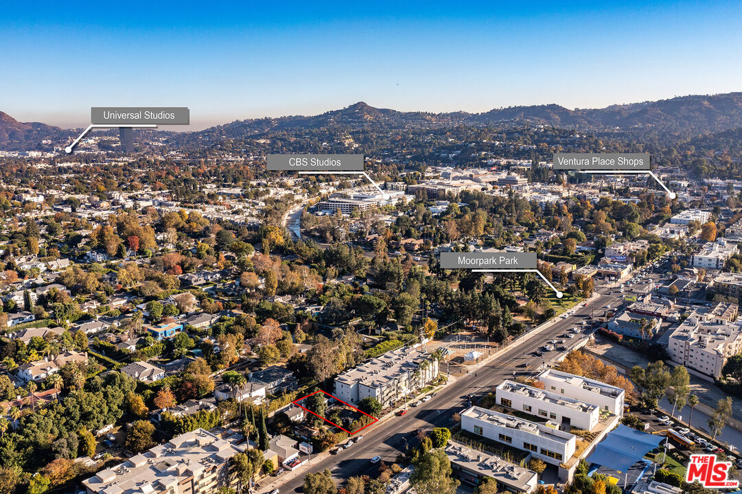 4522 Laurel Canyon Blvd