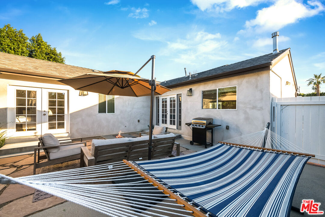 17627 Martha St