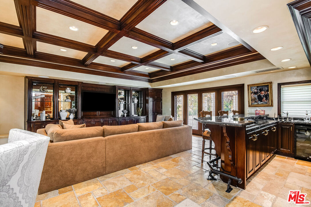 820 E Grinnell Dr
