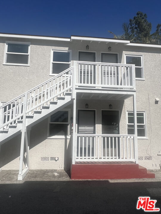 4127 W Toluca Lake Ave